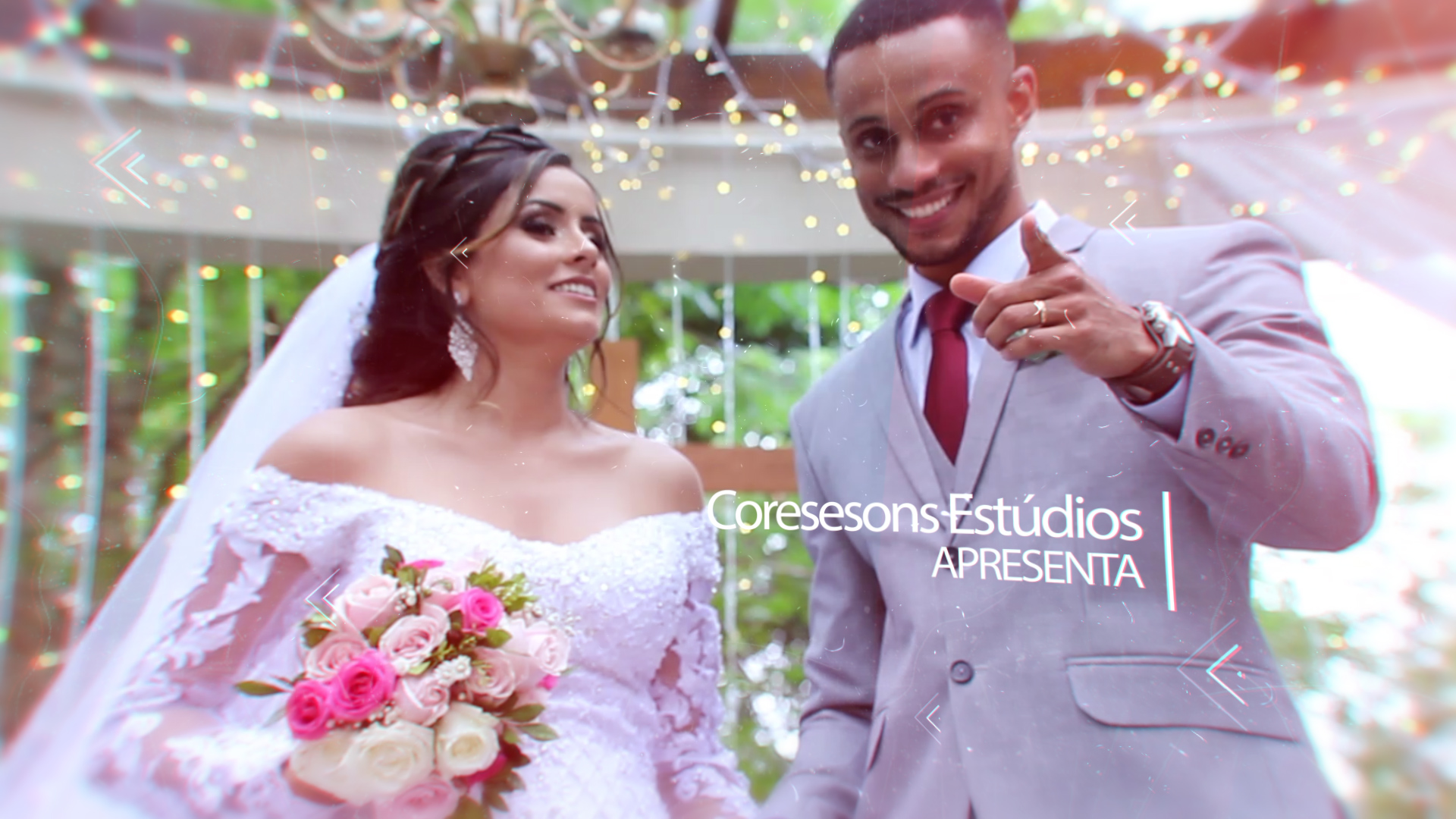 Quadro final de um vídeo finalizado: casal de noivos com buquê e a assinatura Coresesons Estúdios.
